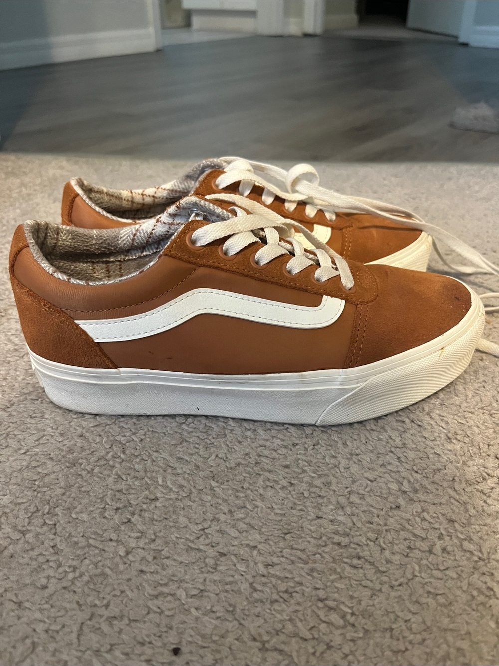 Vans Tan suede platform shoes 7.5w 6y see pictures